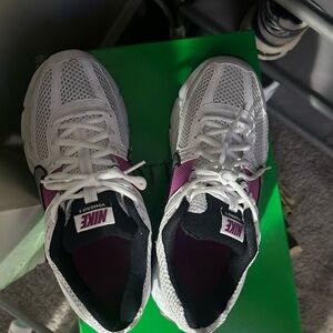 Nike Women's White and Pink Sneakers